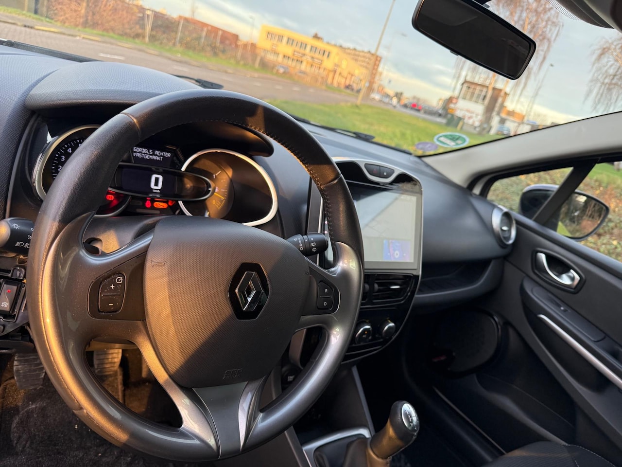 Renault Clio Estate - 0.9 TCe Night&Day - AutoWereld.nl