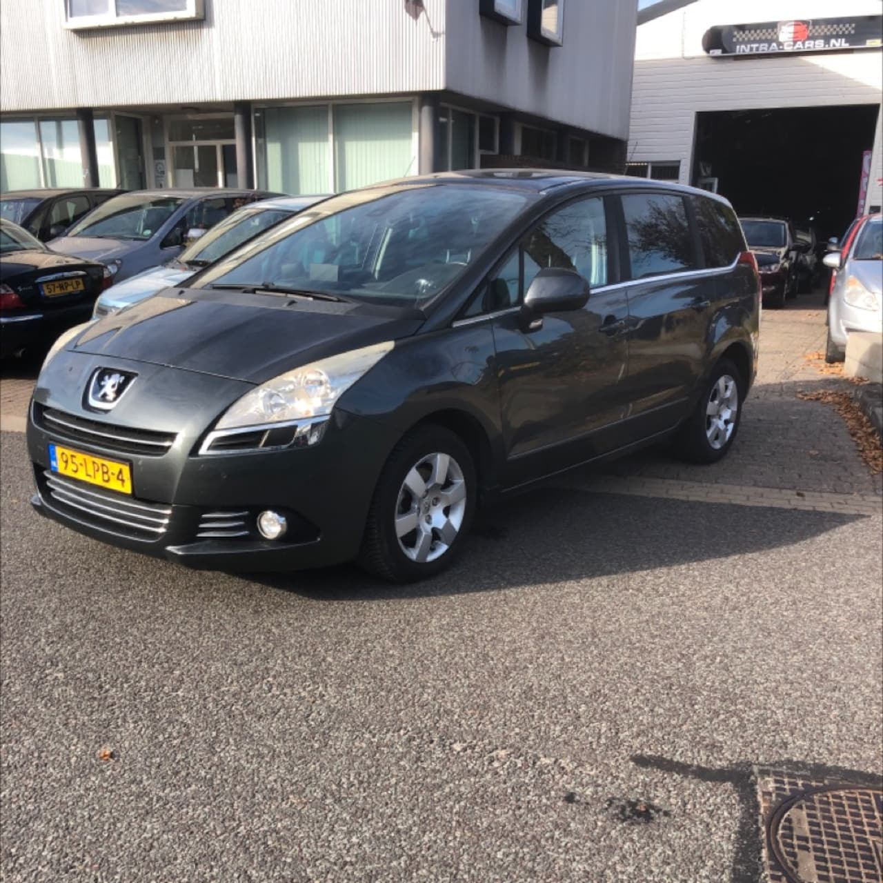 Peugeot 5008 - 1.6 THP ST 5p. Automaat,Clima,Panorama dak enz. - AutoWereld.nl