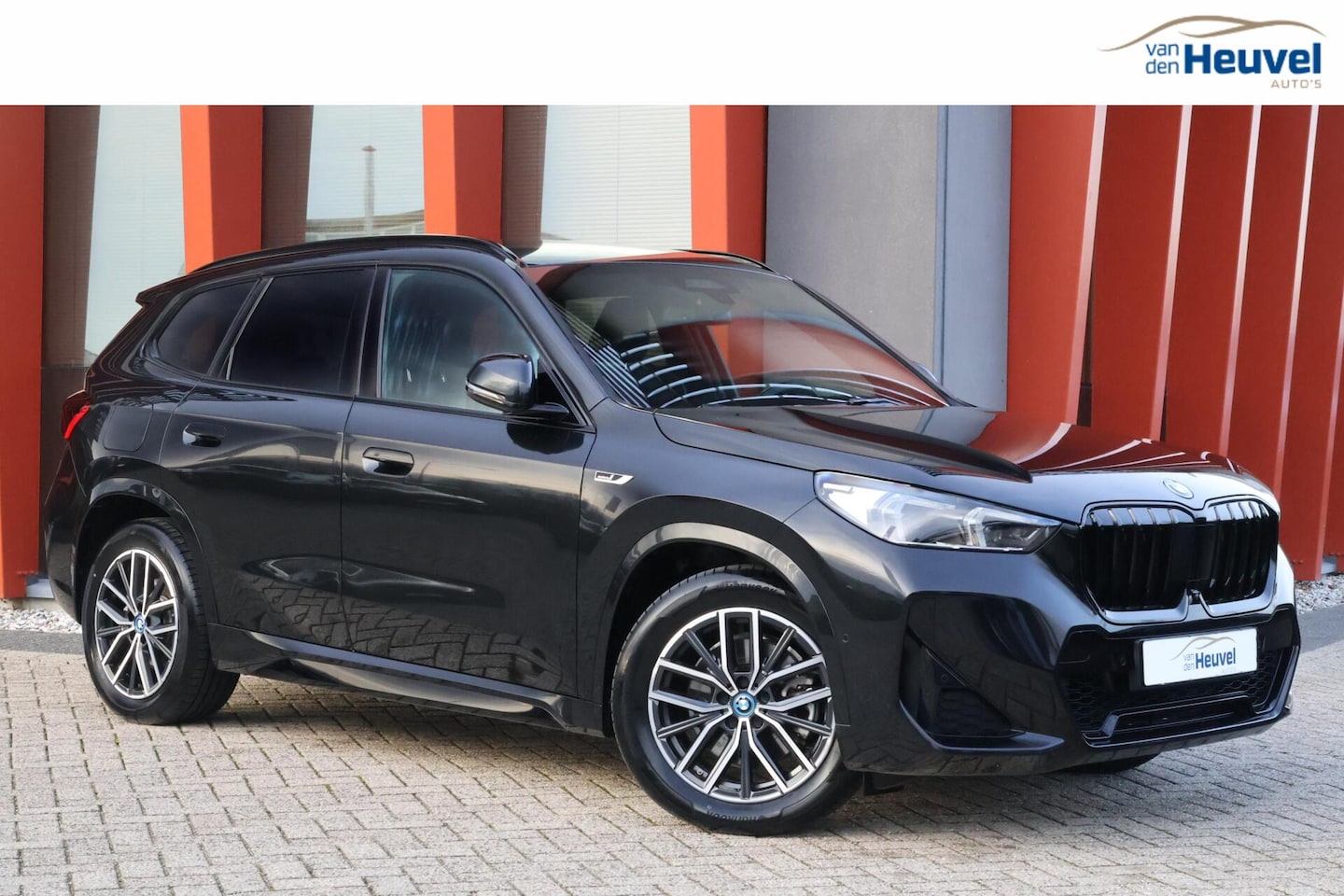 BMW X1 - xDrive25e | M-sport | Trekhaak | HUD | Driving Ass. Prof. | Stoelverwarming | 360° Camera - AutoWereld.nl
