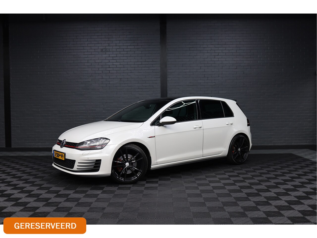 Volkswagen Golf - 2.0 TSI GTI DSG | PANORAMADAK | 19 INCH VELGEN | LEER | CLUBSPORT DEMPER | NEDERLANDSE AUT - AutoWereld.nl