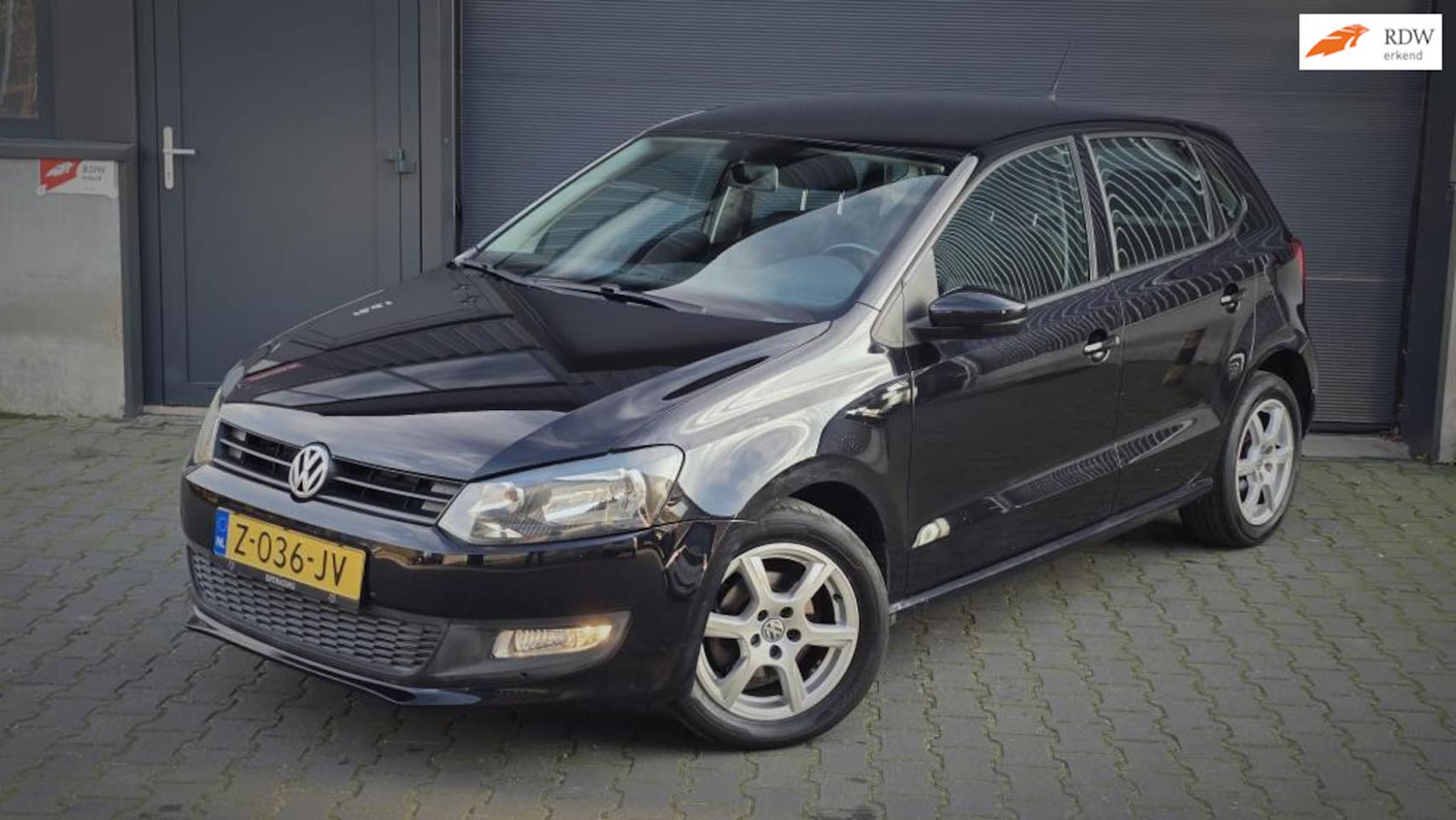 Volkswagen Polo - 1.4-16V Airco Lichtmetalen V. Navi Carplay - AutoWereld.nl