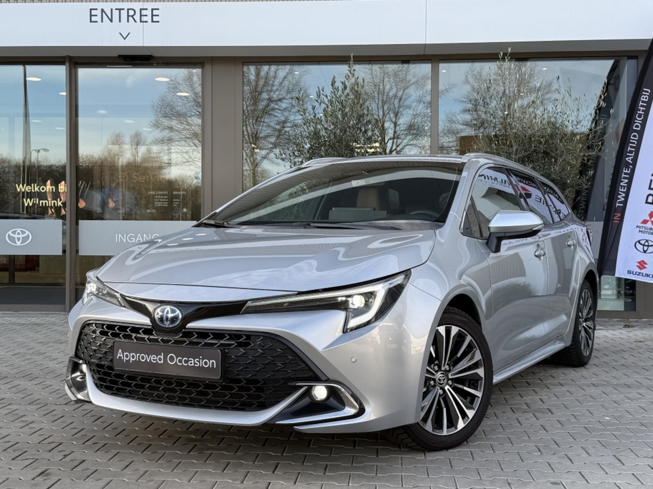 Toyota Corolla Touring Sports - Hybrid 140 Dynamic | Lederen Bekleding | Parkeersensoren V+A - AutoWereld.nl