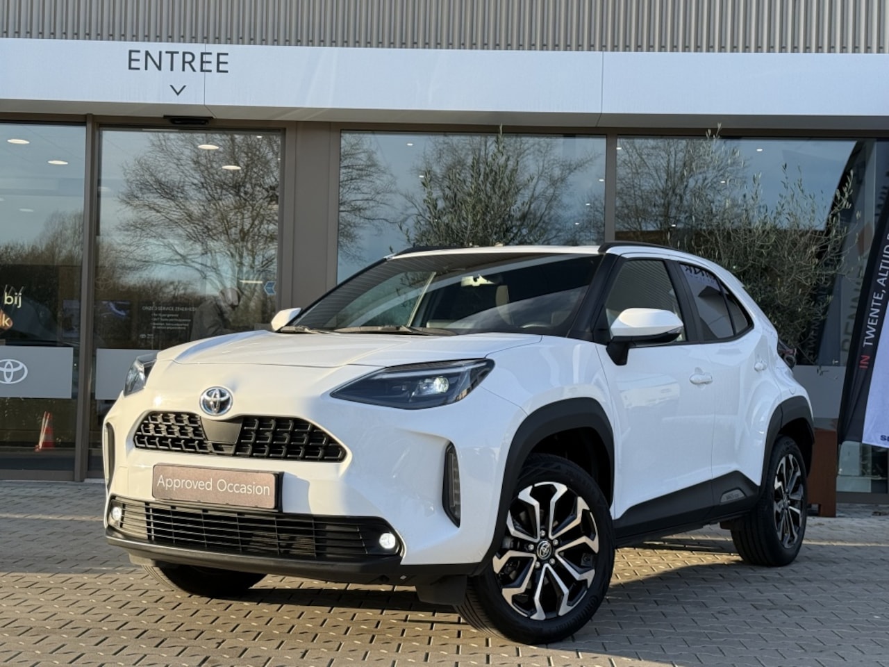 Toyota Yaris Cross - 1.5 Hybrid Dynamic | Trekhaak | Carplay | Keyless - AutoWereld.nl