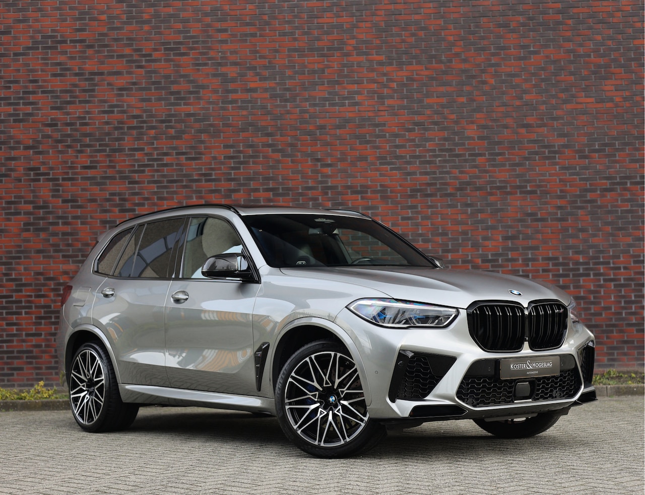 BMW X5 - M Competition | Drivers pack - Dealer odh. - Pano - Trekhaak - AutoWereld.nl