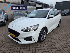 Ford Focus Wagon - 1.0 EBH hybrid ST Line. Trekhaak, navi