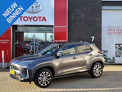 Toyota Yaris Cross - 1.5 Hybrid 115 First Edition STUUR- EN STOELVERWARMING PDC ACHTER APPLE CAR PLAY & ANDROID