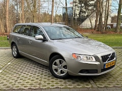 Volvo V70 - 2.5T Leder | Trekhaak | Cruise| Stoelverwarming