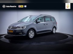 Volkswagen Sharan - 1.4TSI Dsg 7Pers COMFORTLINE NAVI | CLIMA | STOELVERWARMING | PDC V+A | TREKHAAK | LANEASS