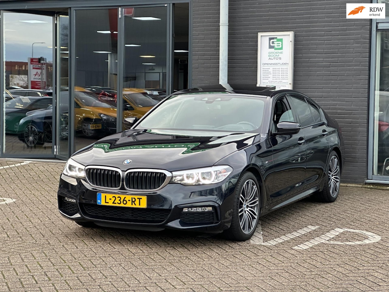 BMW 5-serie - 530i High Executive/PANO-DAK/LEDER/CAMERA/NETTE STAAT!! - AutoWereld.nl