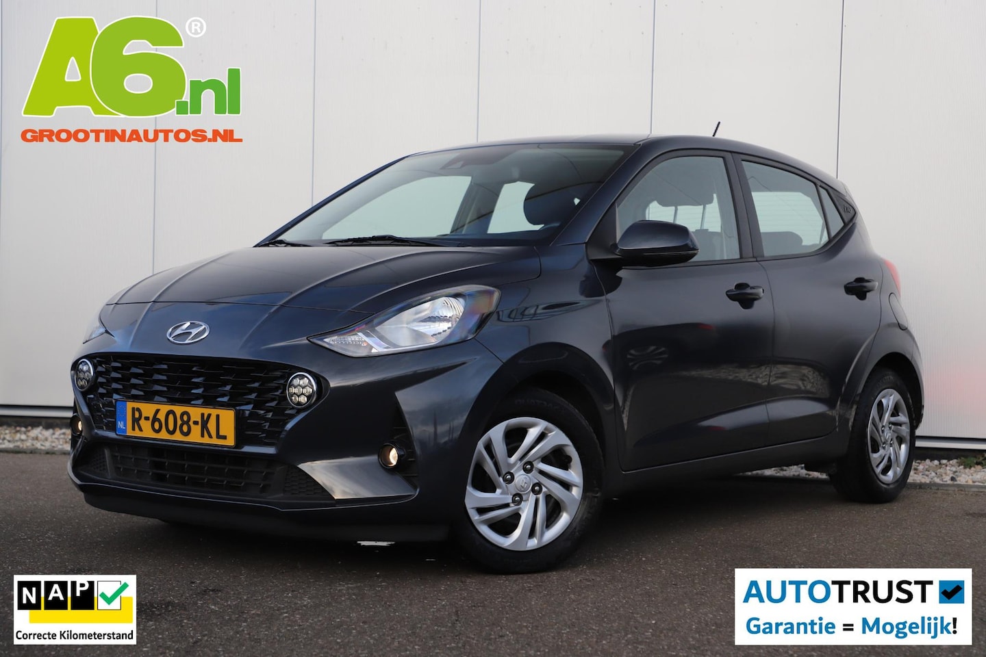 Hyundai i10 - 1.0 Comfort 5-zits Automaat Carplay Android Navigatie Airco Cruise Control LED Rijstrookse - AutoWereld.nl