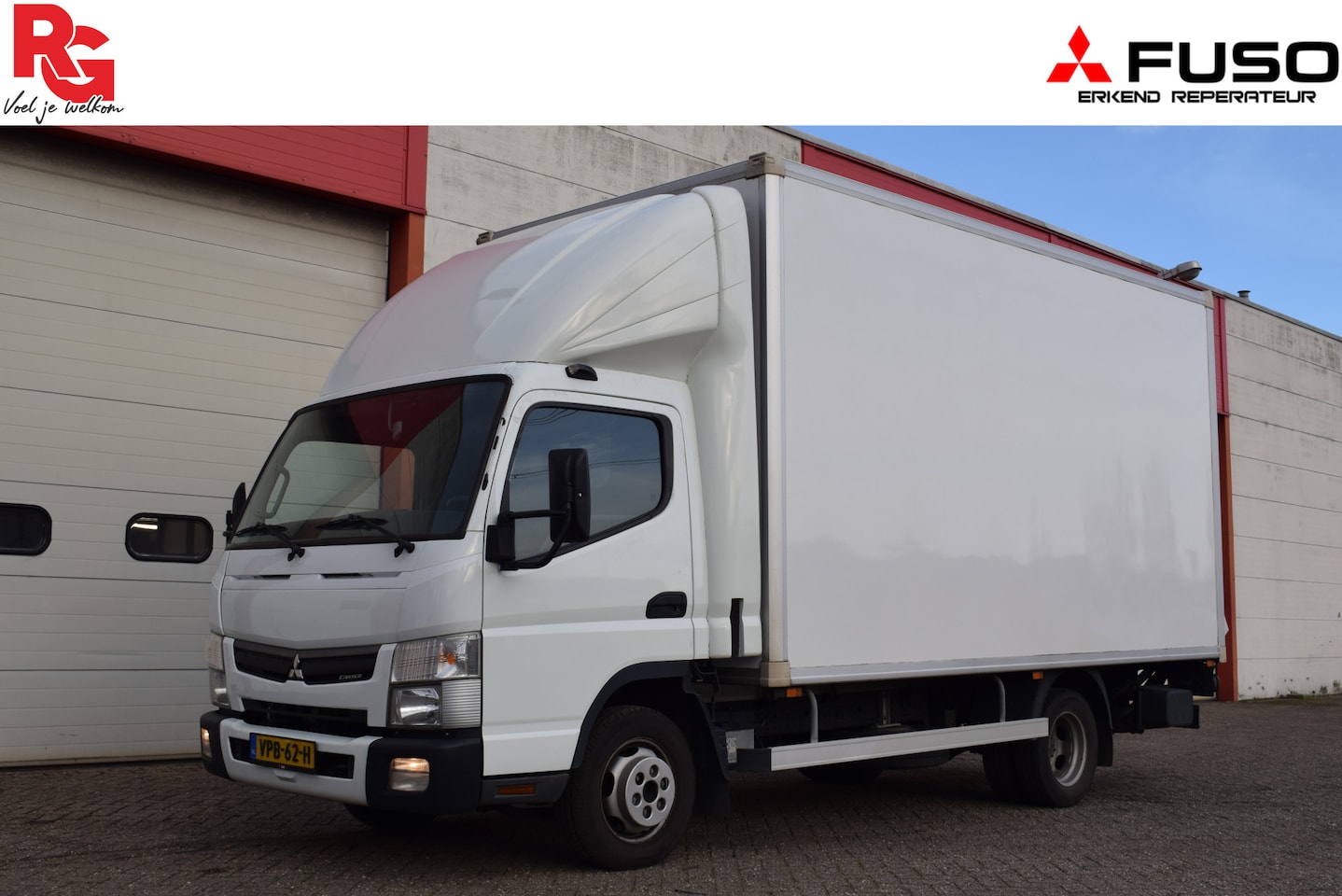 Fuso Canter - 3C15 340 BAKWAGEN EURO 6 | TREKHAAK | LAADKLEP 1000KG | - AutoWereld.nl