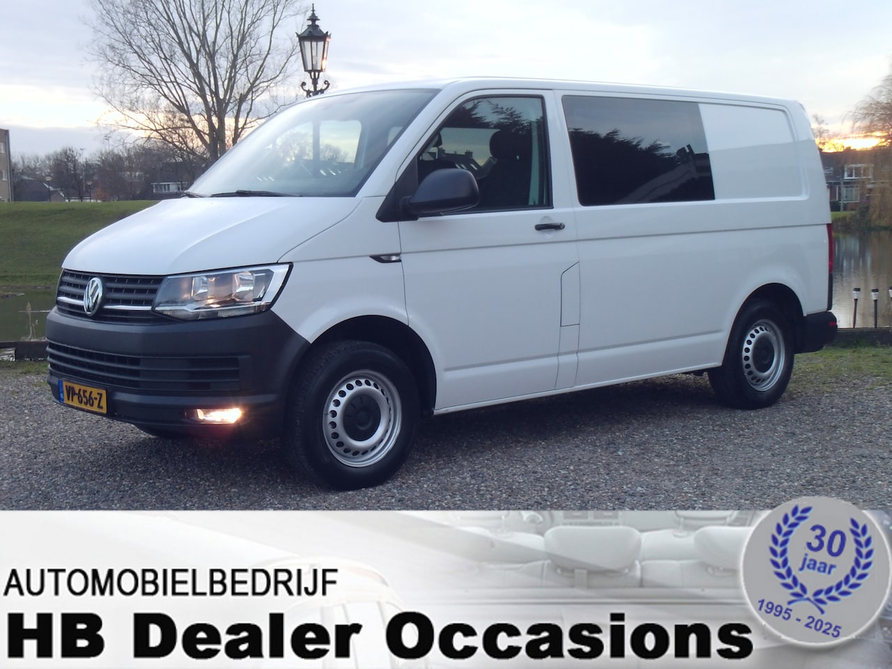 Volkswagen Transporter - 2.0 TDI DC Comfortline 141PK - Airco - Navigatie - Dubbel Cabine - AutoWereld.nl