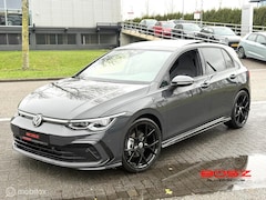 Volkswagen Golf - 8 1.5 eTSI 3x R-Line DSG PANO BLIND IQ VOL