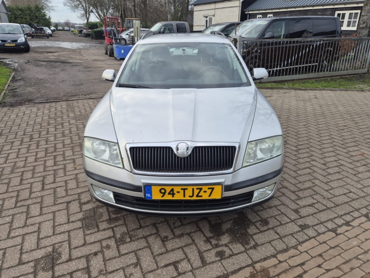 Skoda Octavia Combi - 1.6 FSI Ambiente 1.6 FSI Ambiente - AutoWereld.nl