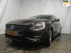 Volvo V60 - 2.4 D6 AWD Plug-In Hybrid Summum - Linker Front Schade