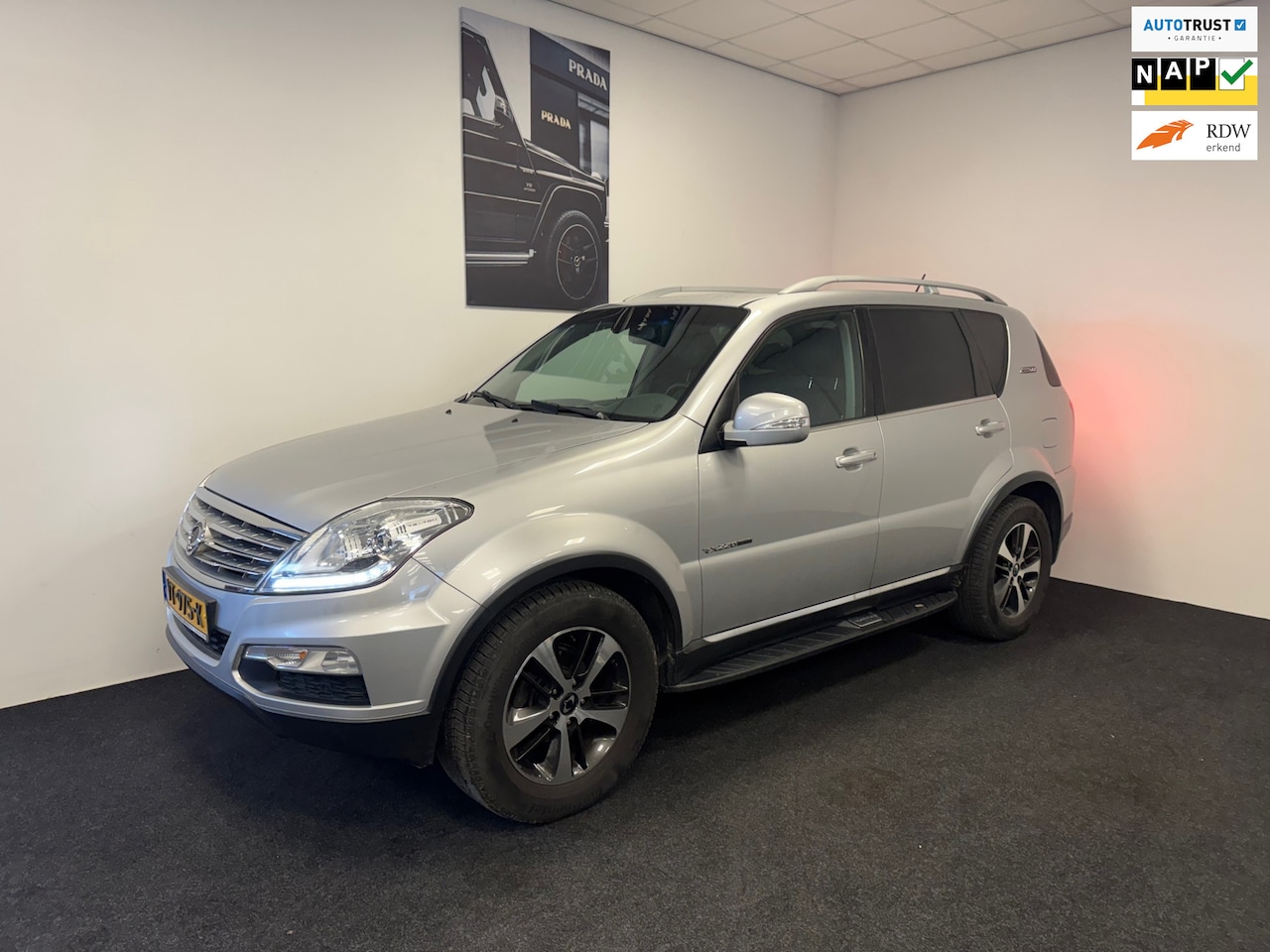 SsangYong Rexton - RX 220 e-XDI Sapphire HD | Grijskenteken - AutoWereld.nl