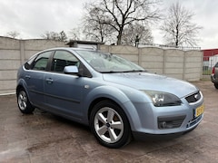 Ford Focus - 1.6-16V Futura met nieuwe APK