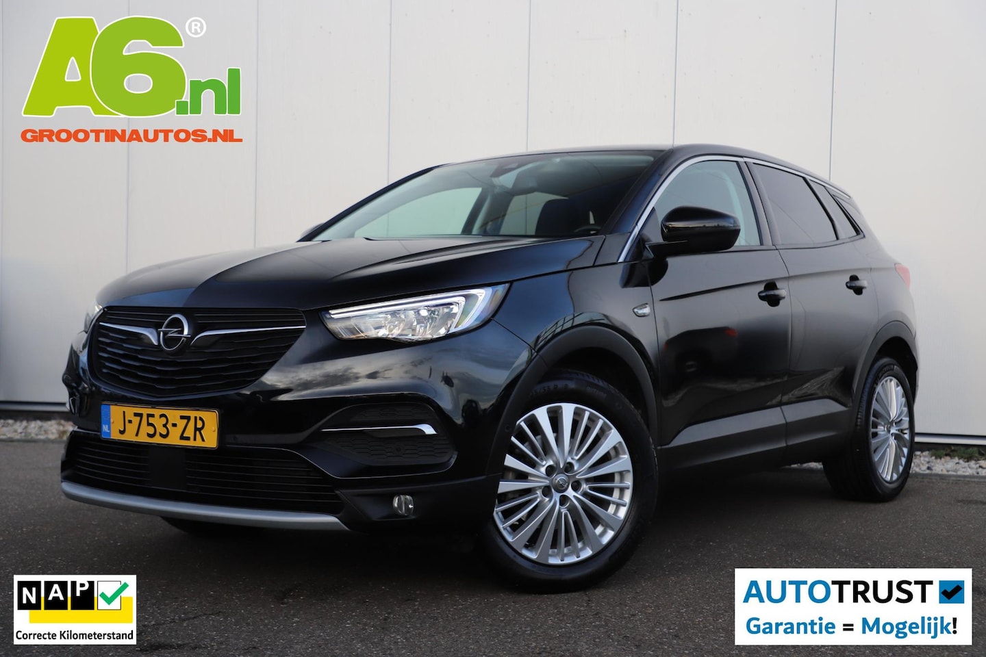 Opel Grandland X - 1.2 Turbo Innovation NIEUWE DB RIEM! Navigatie Achteruitrijcamera Carplay Android Climate - AutoWereld.nl