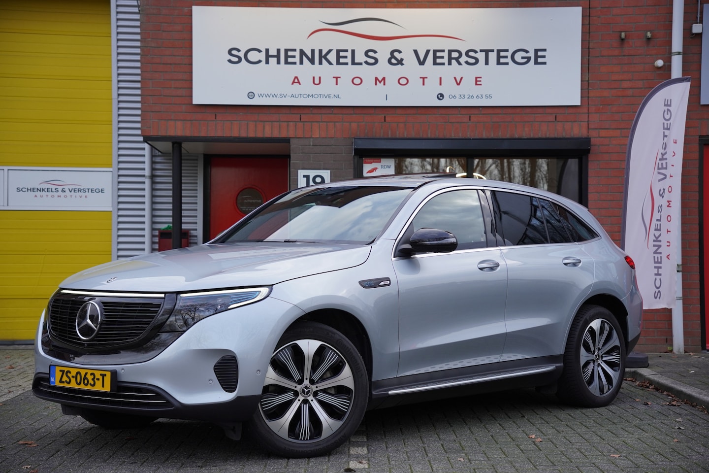 Mercedes-Benz EQC - 400 4MATIC Premium Plus 80 kWh / Panoramadak / Burmeister / Memory / Camera / ACC / Head u - AutoWereld.nl