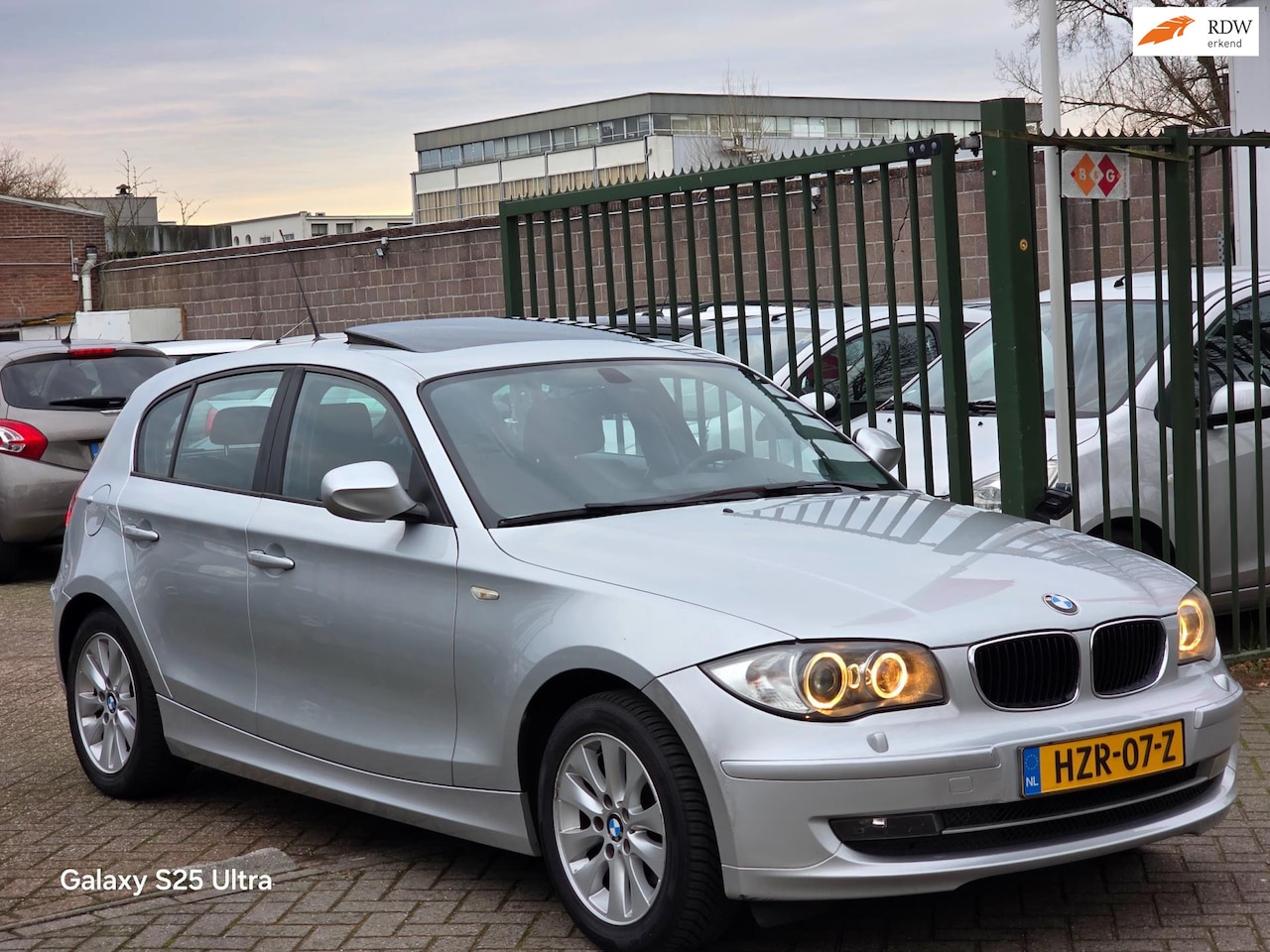 BMW 1-serie - 118i EfficientDynamics Edition opendag airco elektrische ramen cv op afs - AutoWereld.nl