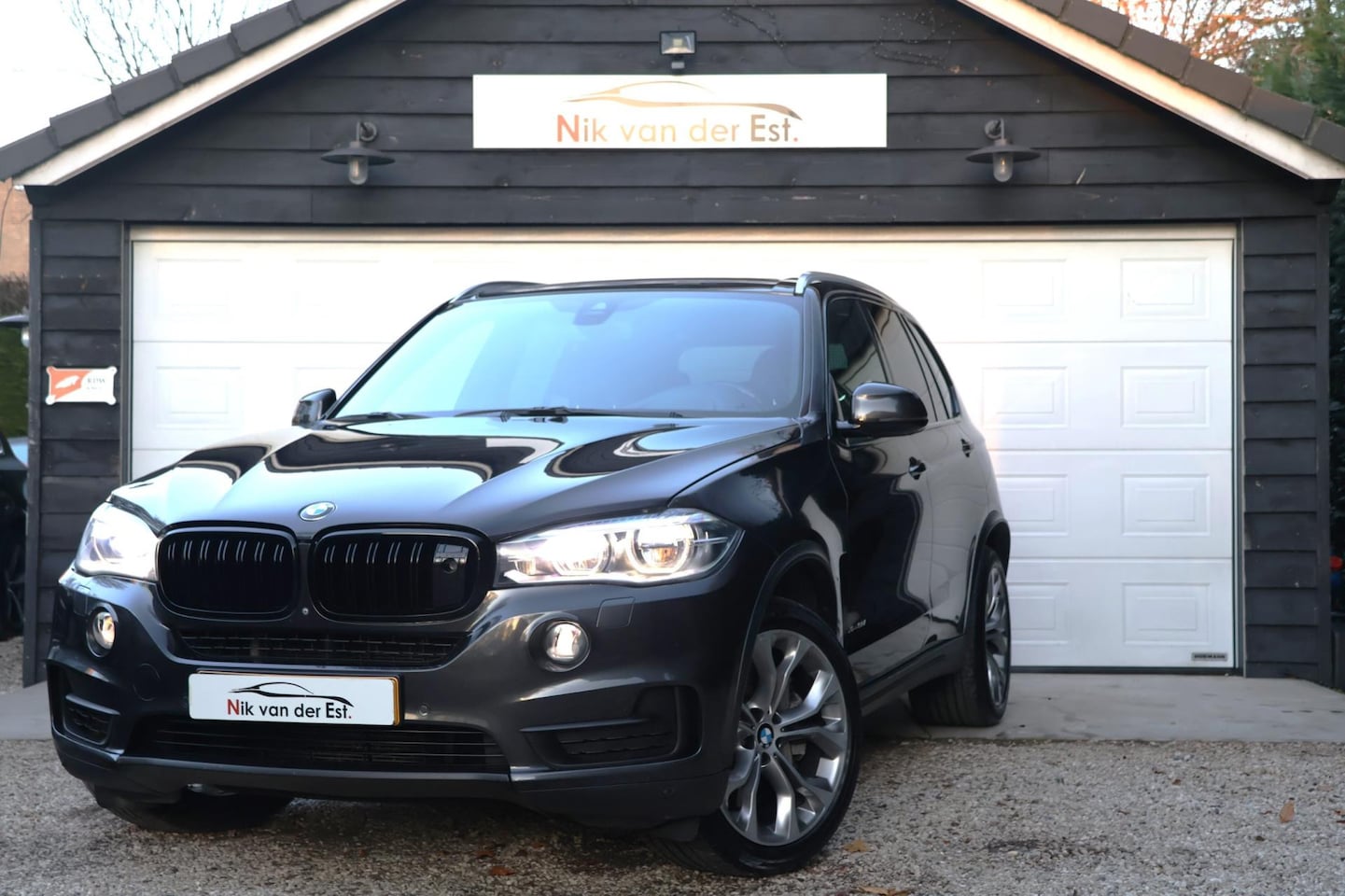 BMW X5 - XDrive50i High Executive-Pano-Trekhaak - AutoWereld.nl