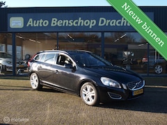 Volvo V60 - 2.4 D5 215pk Xenon Standkachel Navi Stoelverw Pdc Trekhaak Clima Cruise