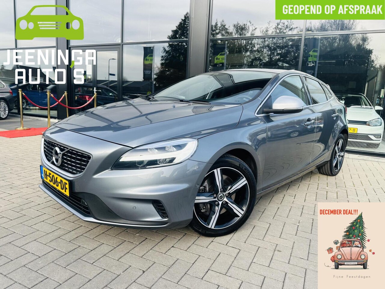 Volvo V40 - T3 Polar+ Sport R design|Trekhaak|Pano|Camera - AutoWereld.nl