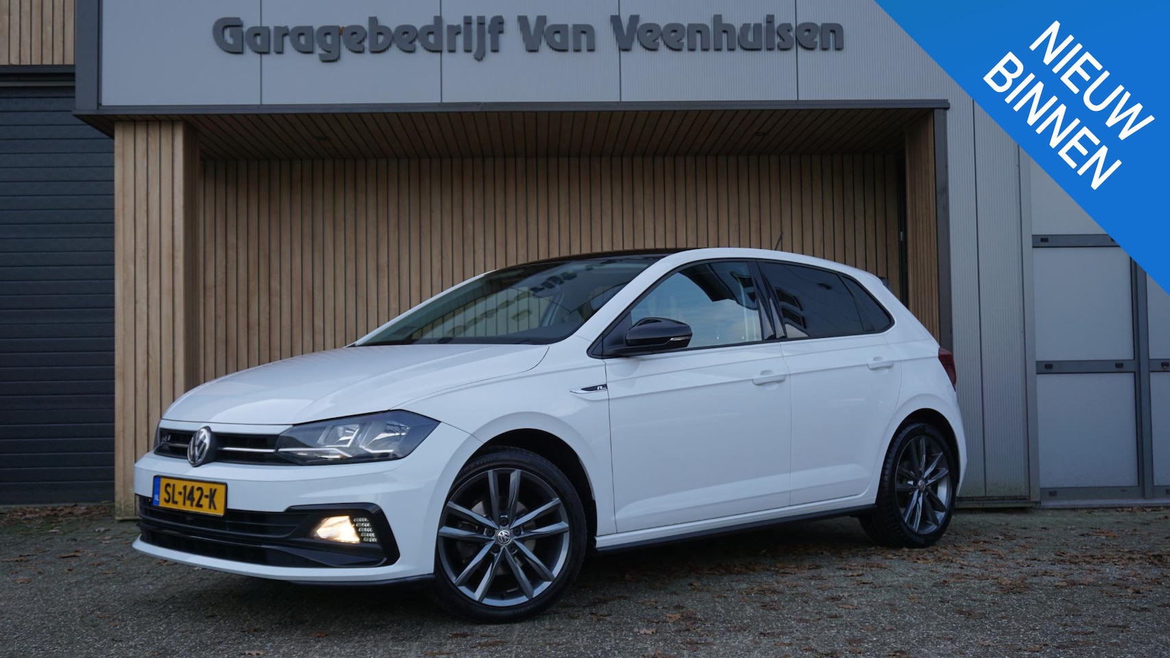 Volkswagen Polo - 1.0 TSI 116pk 5Drs R-line & Highline 17inch LM Trekhaak A-Camera App-Connect *NL auto* - AutoWereld.nl