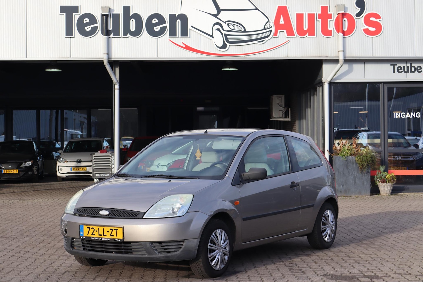 Ford Fiesta - 1.4-16V Ambiente Radio cd speler, Elektrische ramen, APK tot 18-04-2026 - AutoWereld.nl