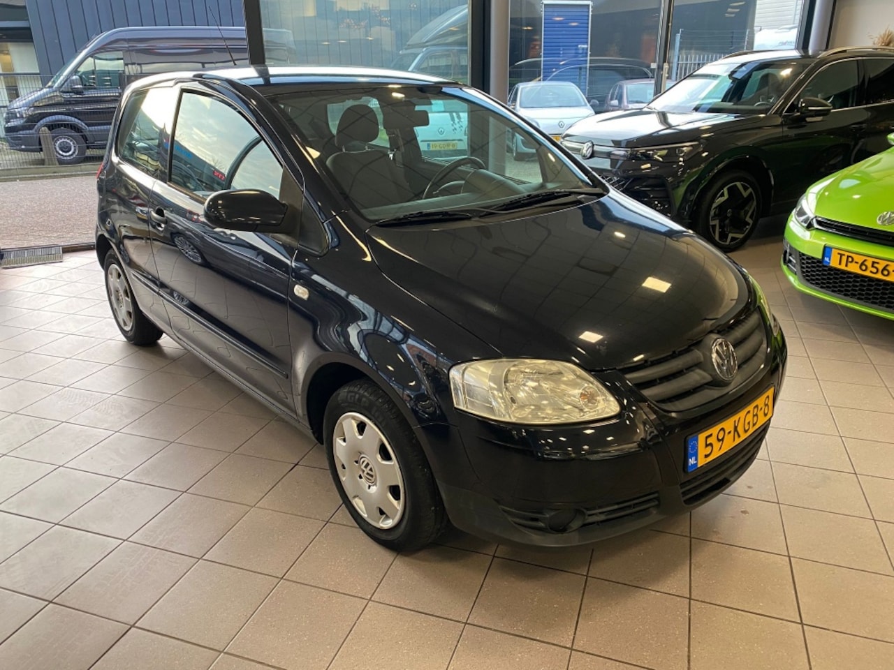 Volkswagen Fox - 1.4 Trendline APK 7-26 BJ 2009 !! - AutoWereld.nl