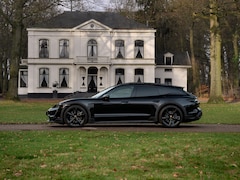 Porsche Taycan Cross Turismo - 4 93 kWh | Pano-dak | Luchtvering | Adapt. cruise | GT Sportstuur
