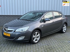 Opel Astra - 1.4 Turbo Edition |Airco|CruiseCtrl|5 Deurs|Bluetooth|
