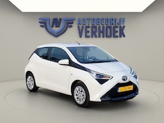 Toyota Aygo - 1.0 VVT-i X-Play Navigatie - Camera - DAB - Airco