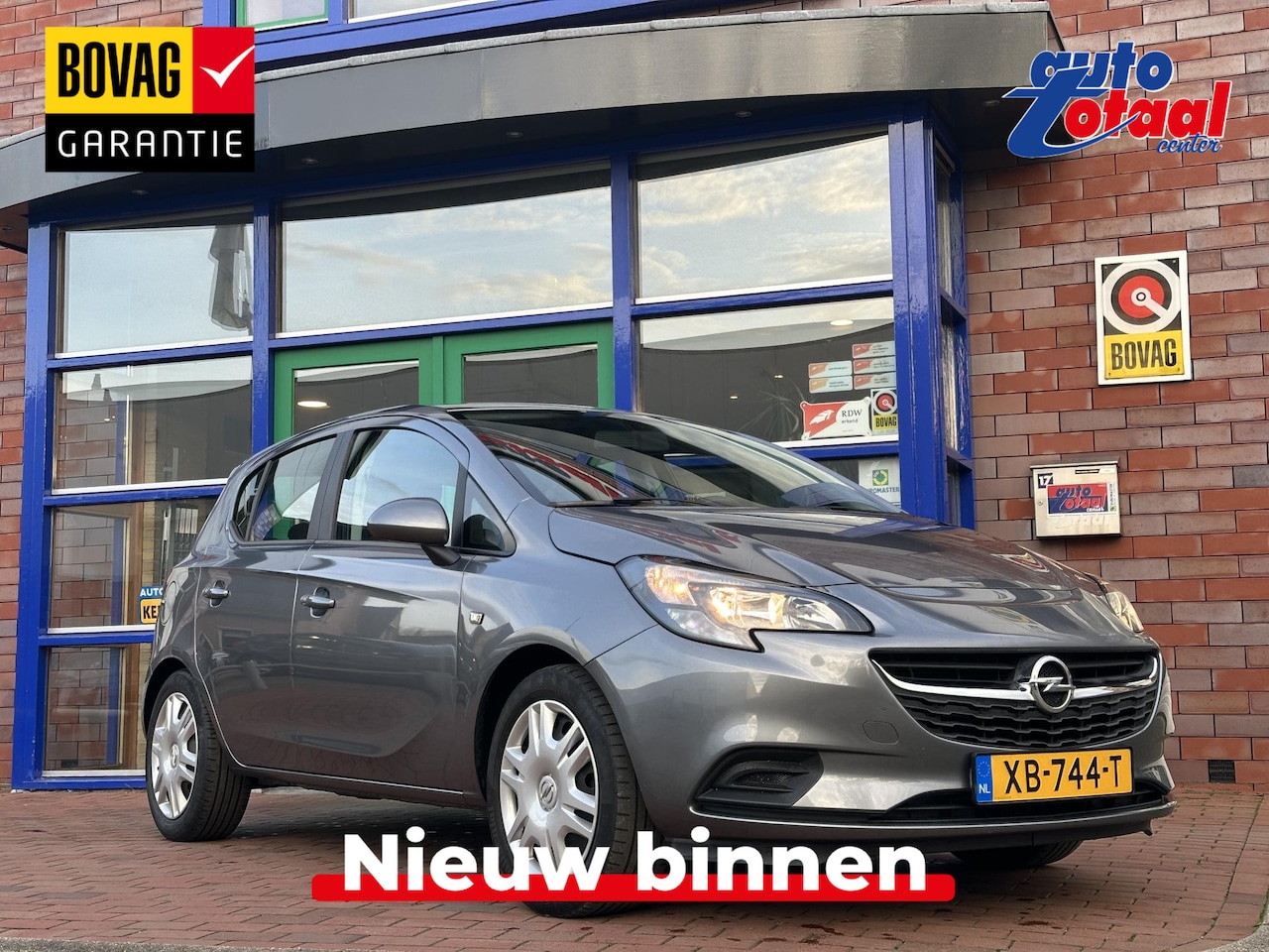 Opel Corsa - 1.4 Favourite | Airco | Dealer onderhouden - AutoWereld.nl