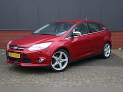 Ford Focus - 1.6 EcoBoost First Edition Xenon | Navi |Parkeersensoren | sportvelgen 17