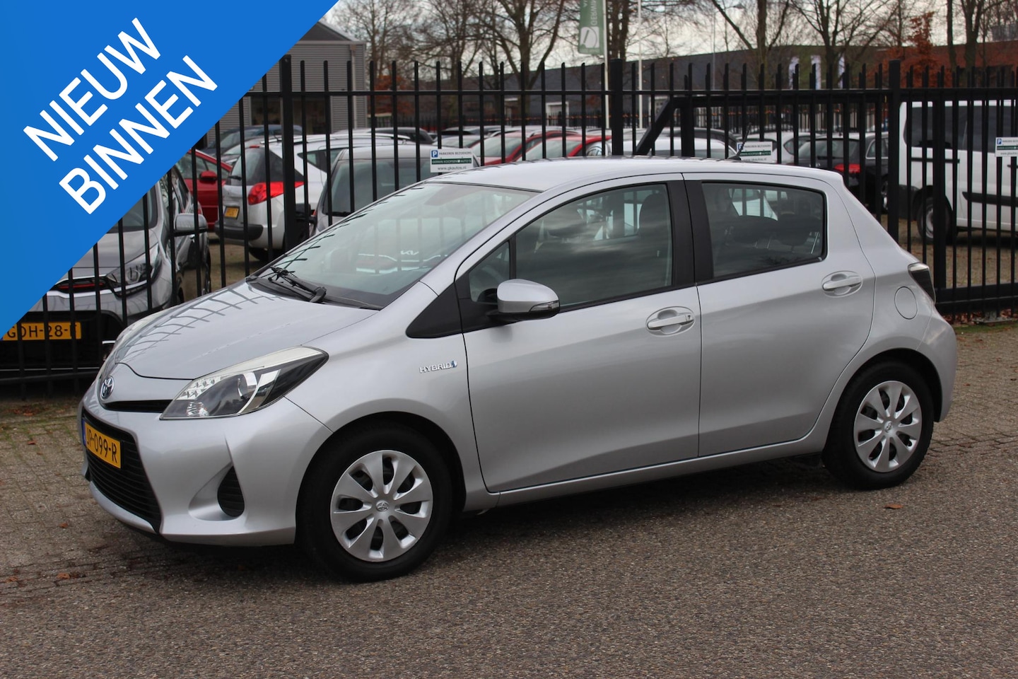 Toyota Yaris - 1.5 Full Hybrid Aspiration 1.5 Full Hybrid Aspiration, Camera, Navigatie, ECC - AutoWereld.nl