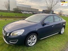 Volvo S60 - 2011 * 2.0T Intro Edition * 203PK * AUTOMAAT * APK