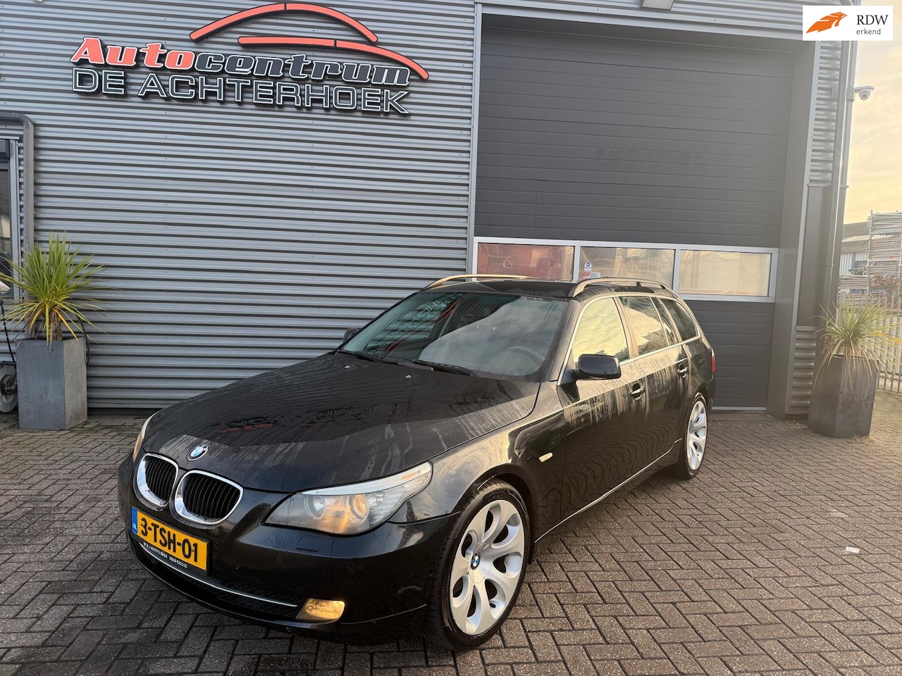 BMW 5-serie Touring - 520d High Executive Leer*Navi*PDC!! - AutoWereld.nl