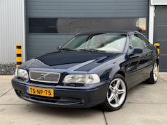 Volvo C70 Coupé - 2.4 T Luxury AUT / AIRCO / CRUISE / LEDER