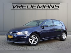 Volkswagen Golf - 1.6 TDI Trendline BlueMotion NAVI