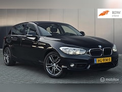 BMW 1-serie - 118i Autom Cruise Stoelverw PDC Navi Trekh IZGST