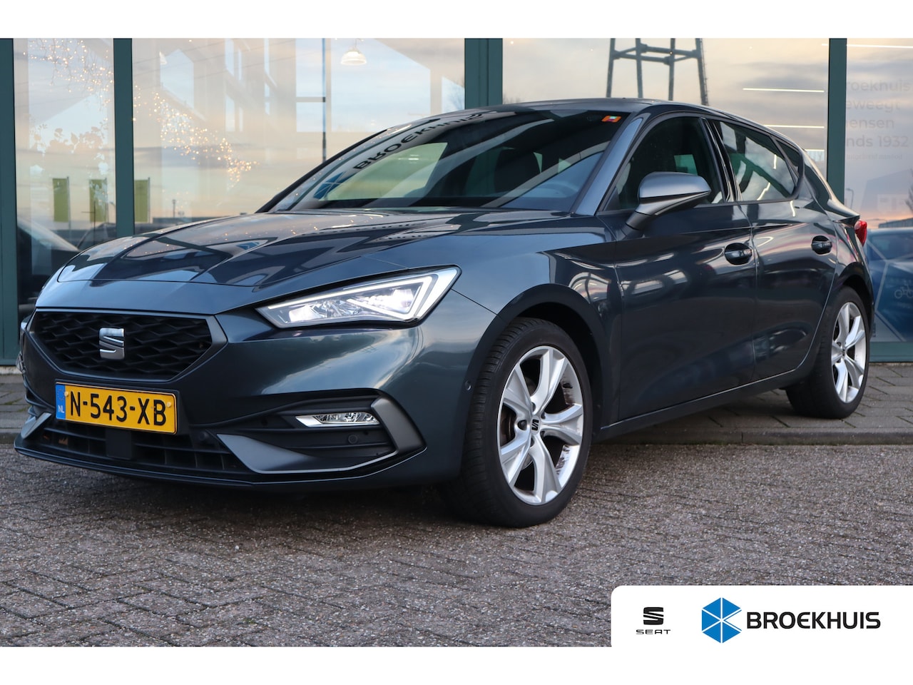 SEAT Leon - 110PK 1.0 TSI FR Business Intense | Achteruitrijcamera | Cruise control adaptief | Dodehoe - AutoWereld.nl