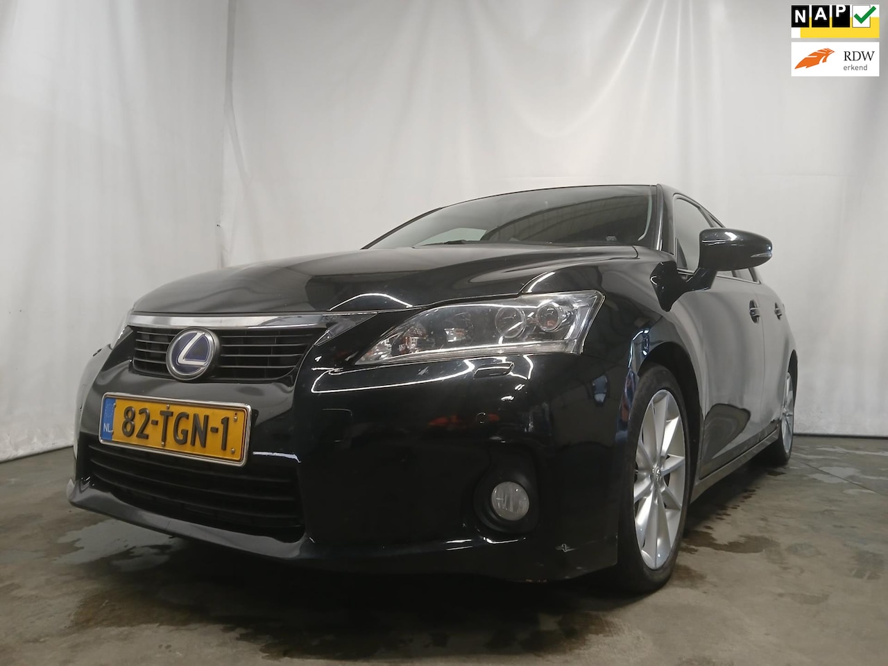 Lexus CT 200h - Business Line Pro SCHADEAUTO!!! - AutoWereld.nl