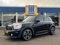 MINI Countryman - 1.5 Cooper JCW Package | PanoramaDak | Camera | Led | Head-Up | Orig. NL |