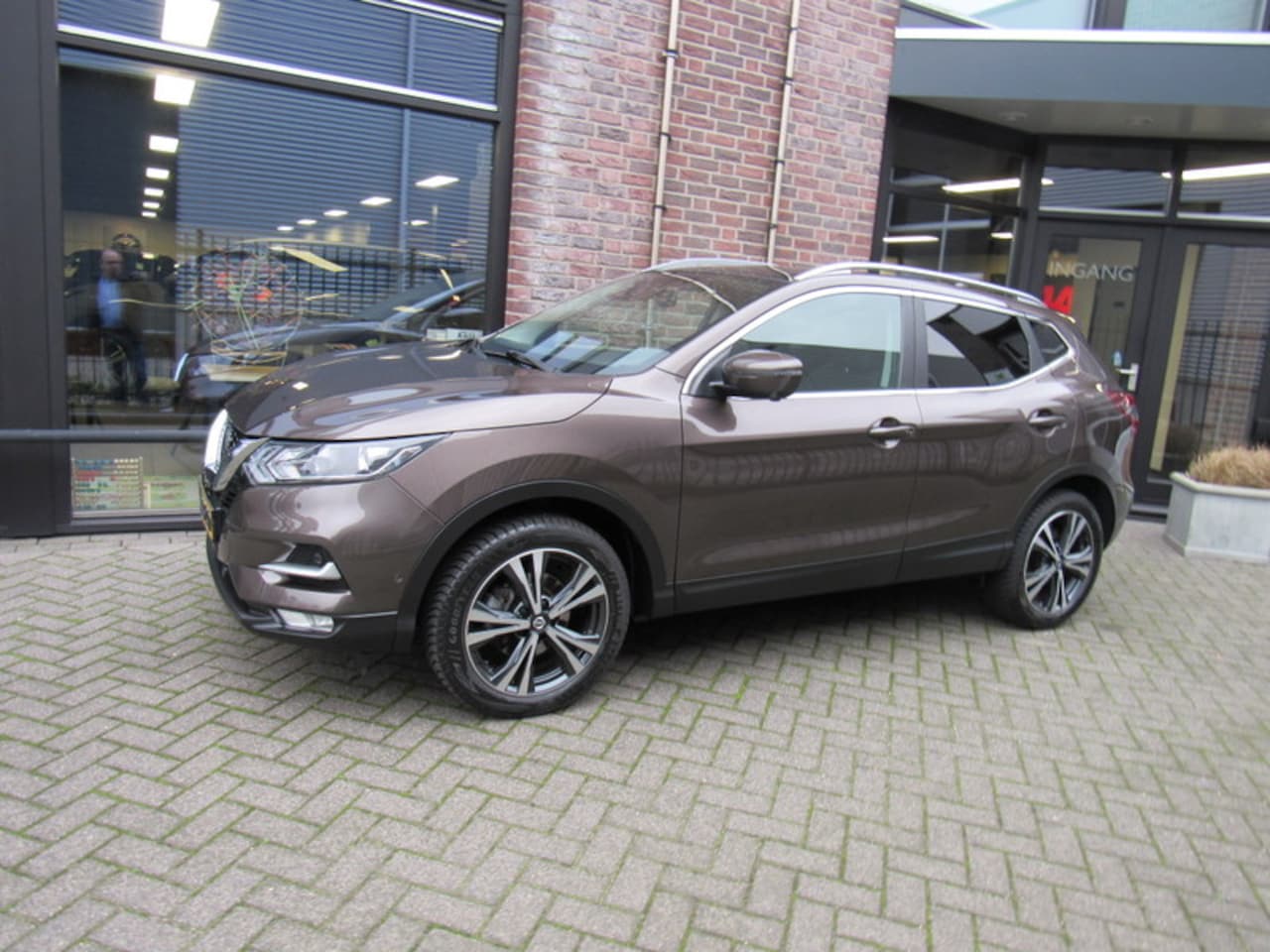 Nissan Qashqai - 1.3 DIG-T 160pk DCT N-Connecta / Pro pilot / 360 camera / Panoramadak / 18 inch / Navigati - AutoWereld.nl