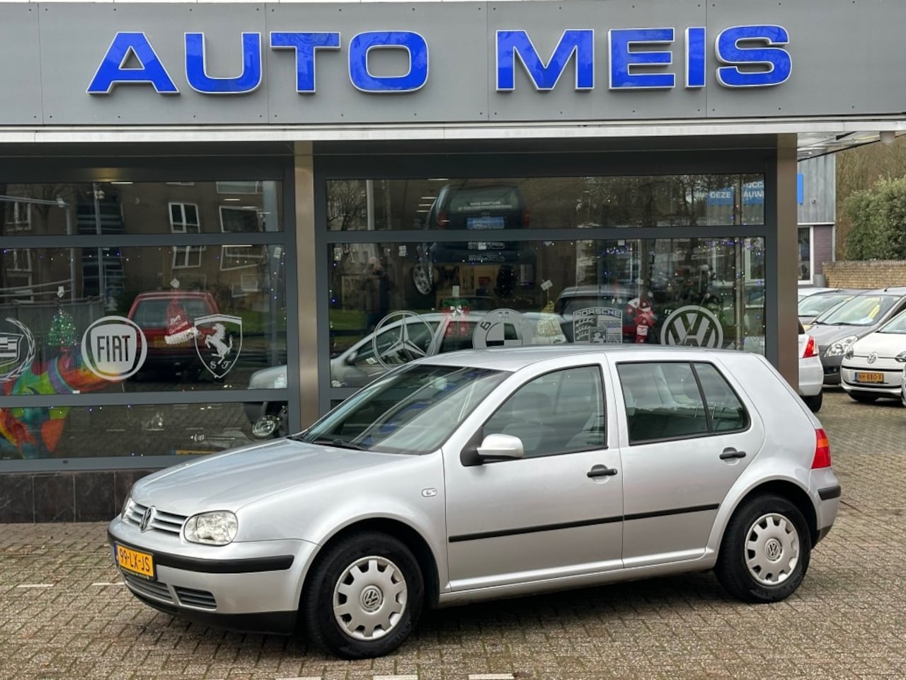 Volkswagen Golf - 1.6 SPORTLINE Automaat Airco Trekhaak Cruise - AutoWereld.nl