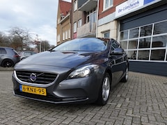 Volvo V40 - 1.6 D2 MOMENTUM, PANODAK, NAVIGATIE, XENON