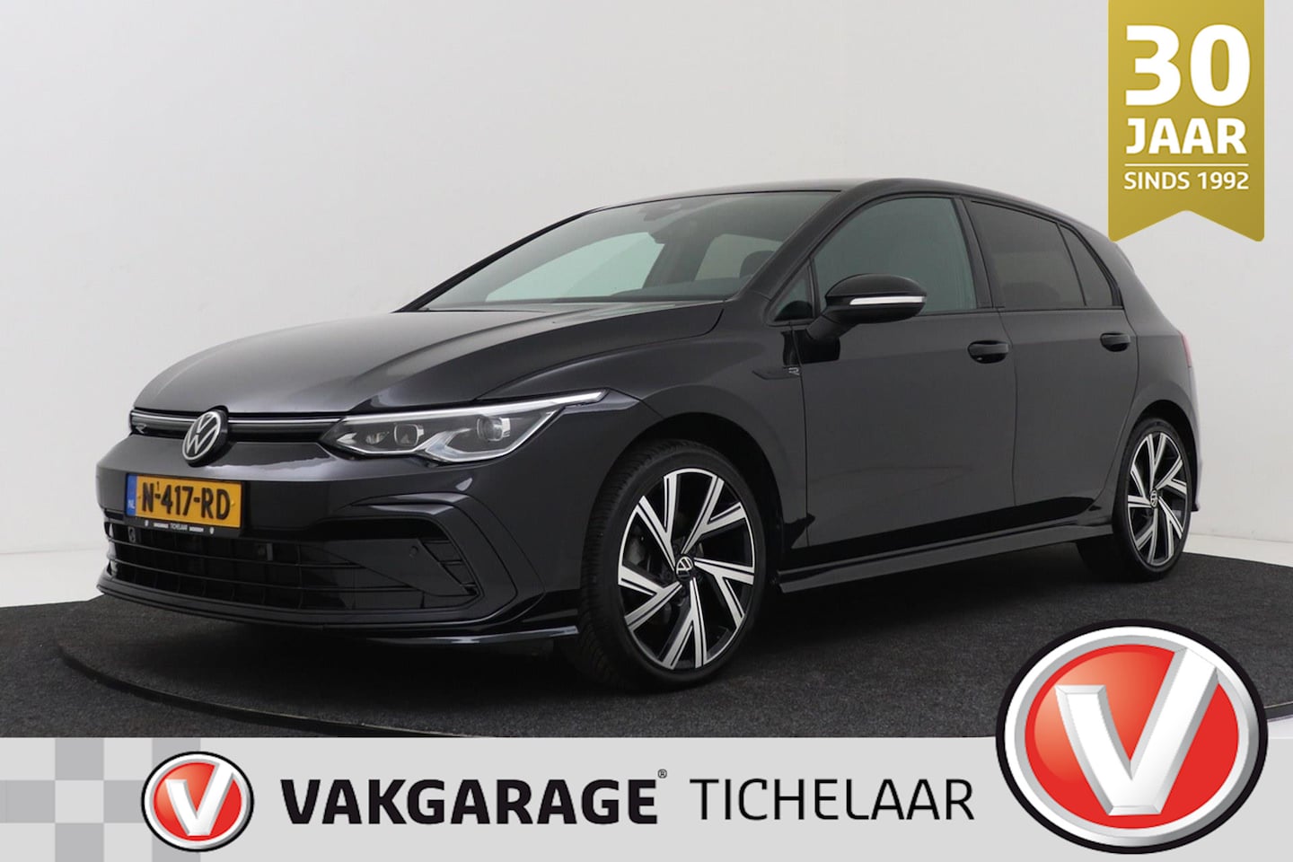 Volkswagen Golf - 1.5 eTSI R-Line | LED koplampen | Dodehoek detectie | DAB+ | Adap Cruise - AutoWereld.nl