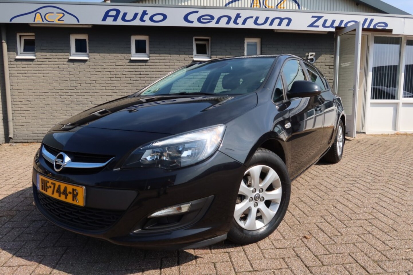 Opel Astra - 1.4 Turbo Berlin 1.4 TURBO BERLIN, I LINK,TREKHAAK, PARK CONTROL ENZ... - AutoWereld.nl