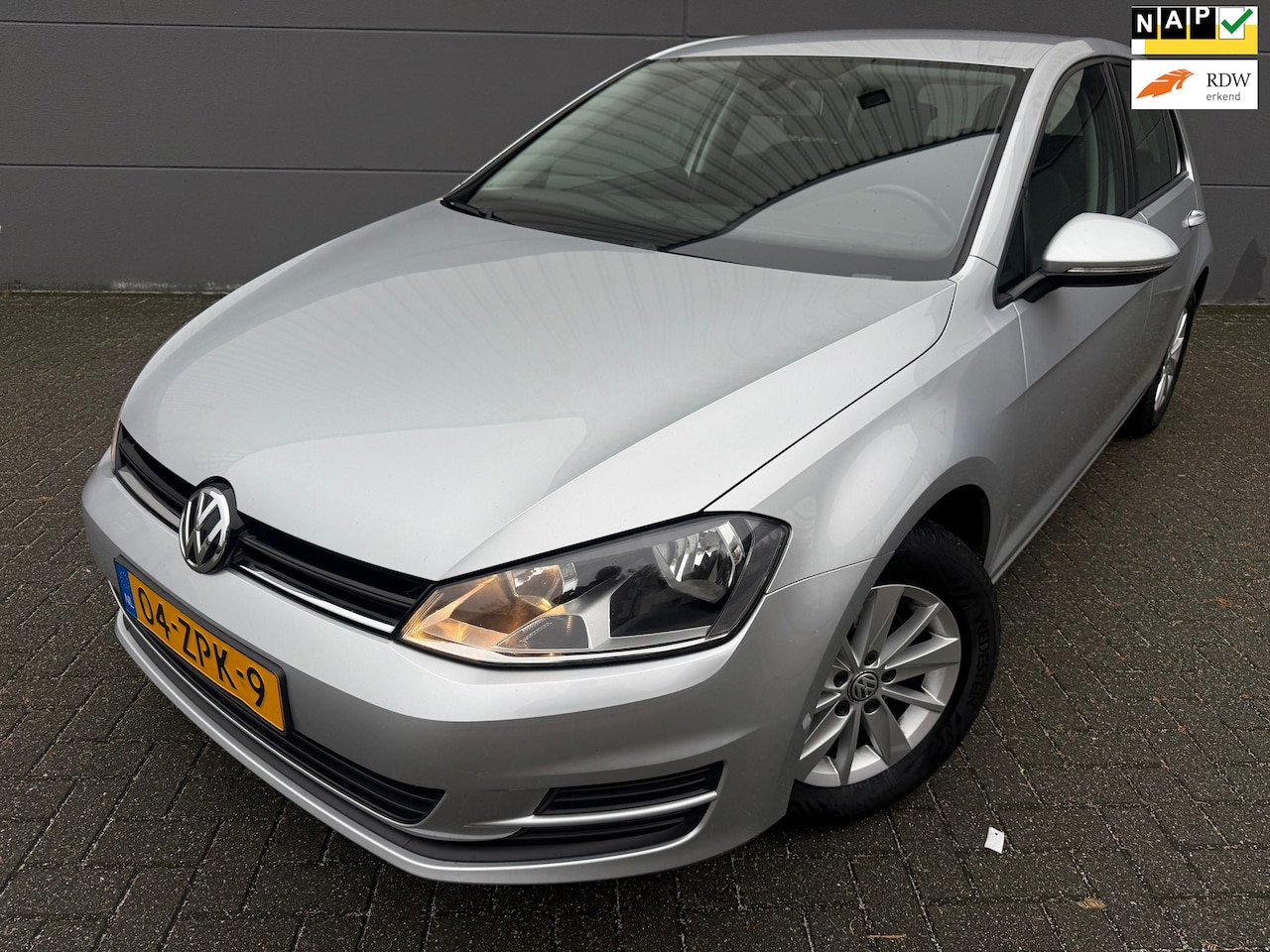 Volkswagen Golf - 1.2 TSI Comfortline*AIRCO*APK*NAP*CRUISE*VELGEN*TERKHAAK - AutoWereld.nl